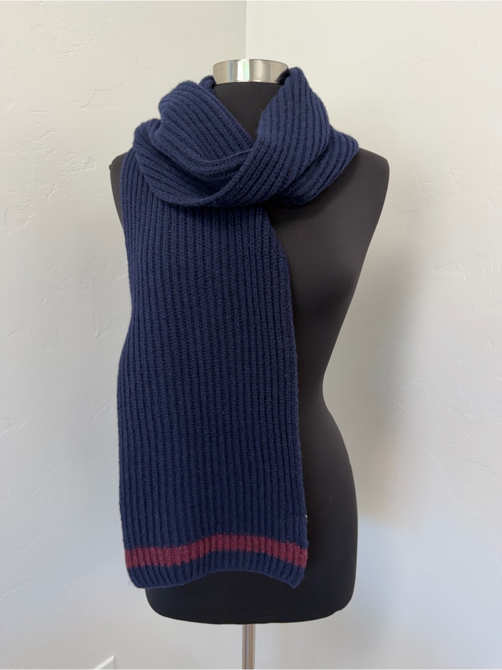L.L. Bean Lambswool Navy Ribbed Knit Scarf with Burgundy Accent 67x9